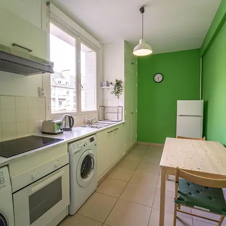 Hyper Centre - Balcon - Arrivée Autonome Tours