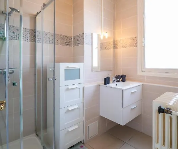 Hyper Centre - Balcon - Arrivee Autonome Тур